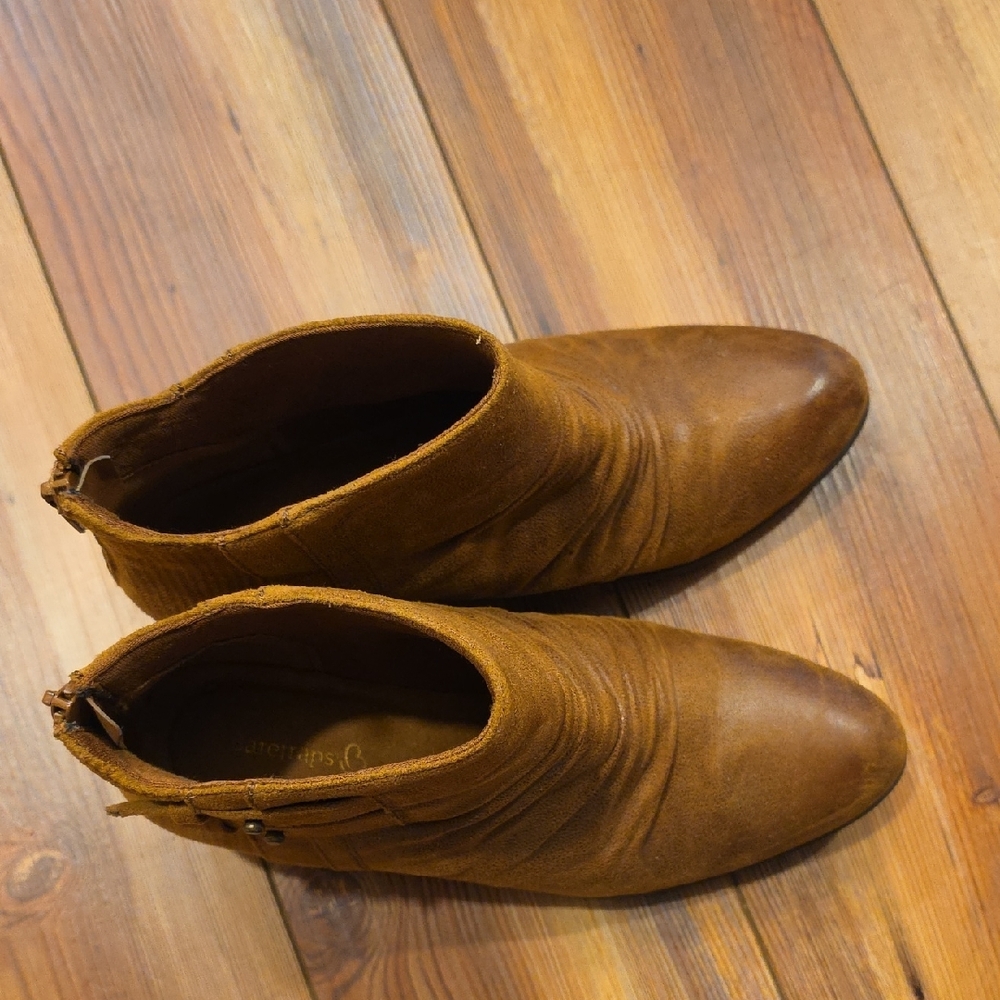 Men's Tan Suede Ankle Boots - Picture 6 of 6